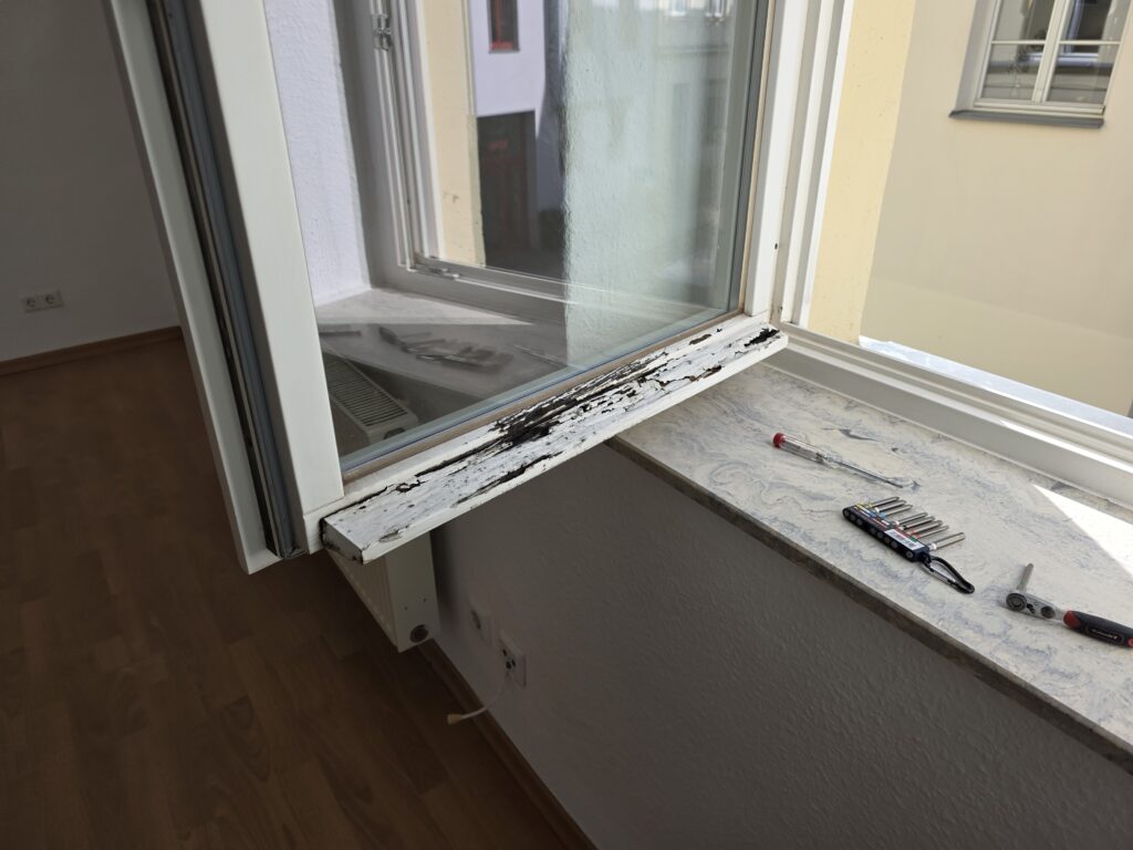 Vorher - professionelle Fensterreparatur